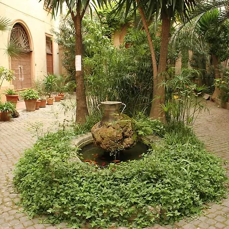 Giovy Bed & Breakfast 3*