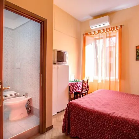 Giovy Bed & Breakfast 3*