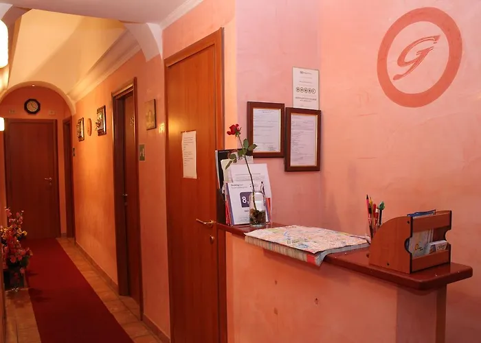 Giovy Nocleg ze śniadaniem 3*