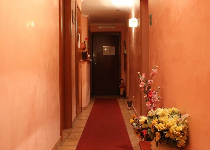 Giovy Nocleg ze śniadaniem 3*